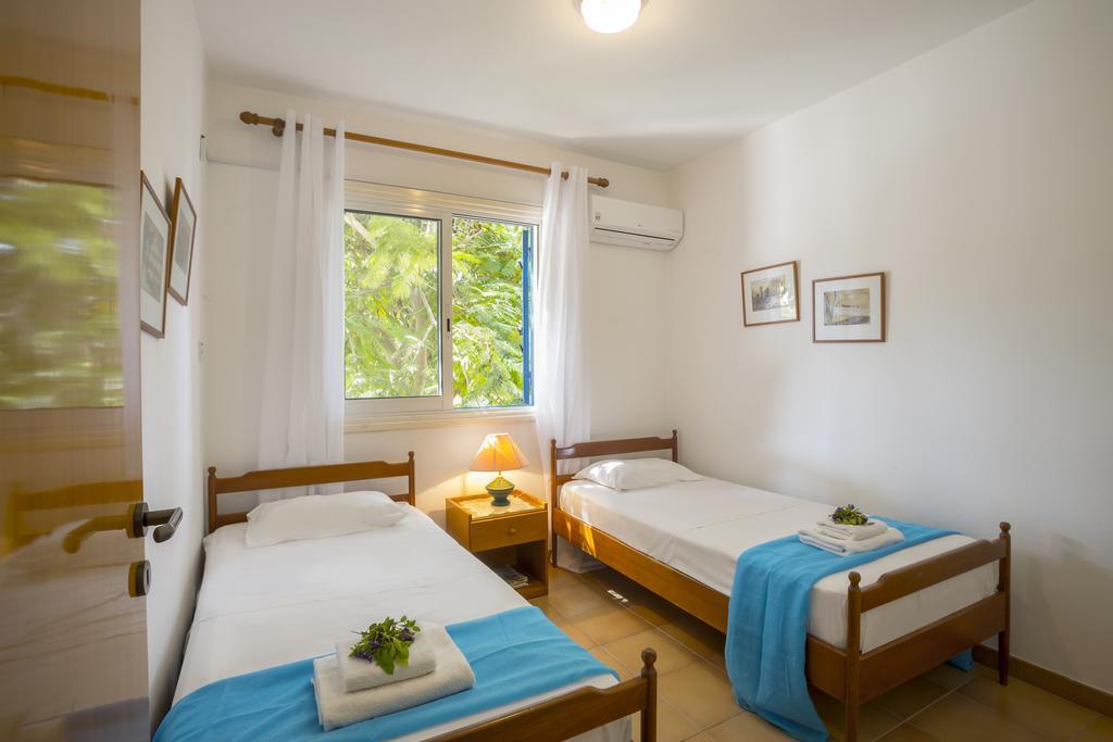 Protaras Beachfront Sirina Lina Suite Paralimni Dış mekan fotoğraf