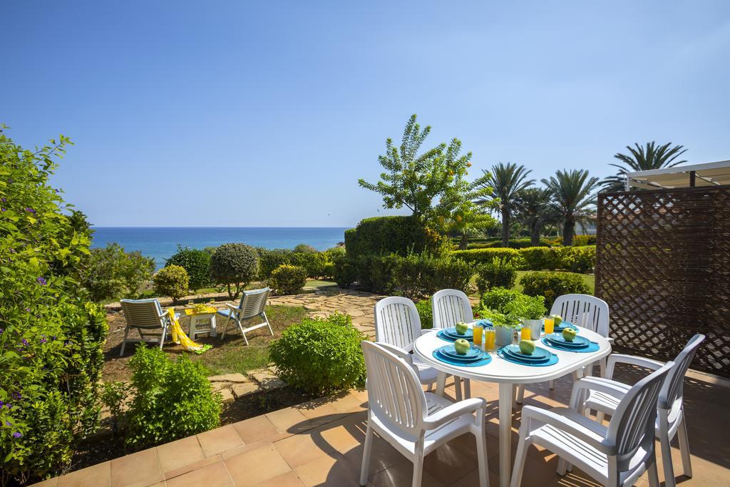 Protaras Beachfront Sirina Lina Suite Paralimni Dış mekan fotoğraf