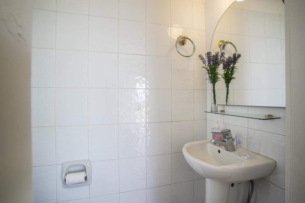 Protaras Beachfront Sirina Lina Suite Paralimni Dış mekan fotoğraf